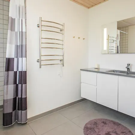 Prázdninový dům Three-bedroom With A Fireplace 01